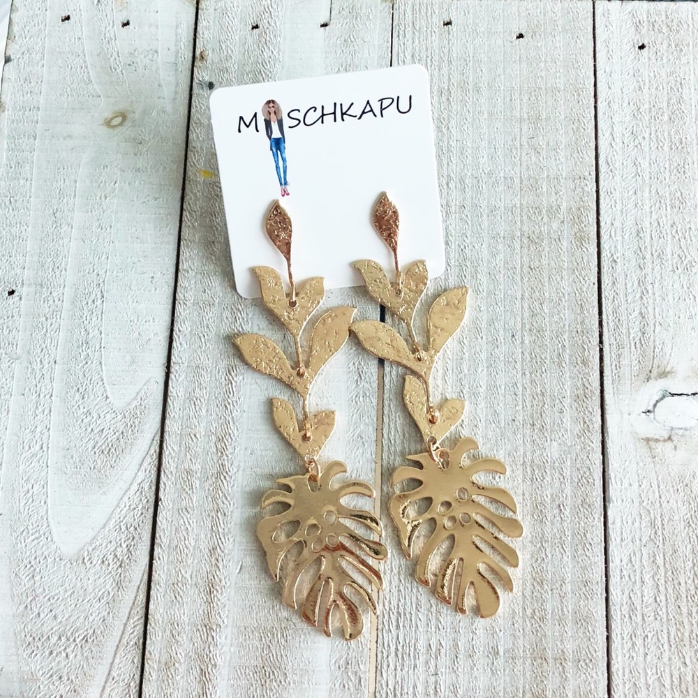 Gold Leaves Dangle Design Earring (F4)